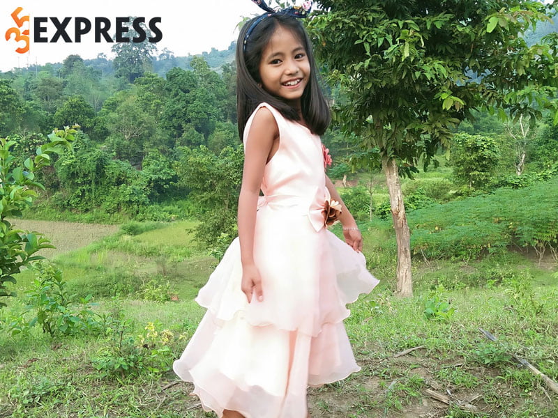 gia-dinh-thuoc-ho-ngheo-uoc-mo-tro-thanh-hoa-hau-cua-co-be-pa-co-khanh-huyen-35express