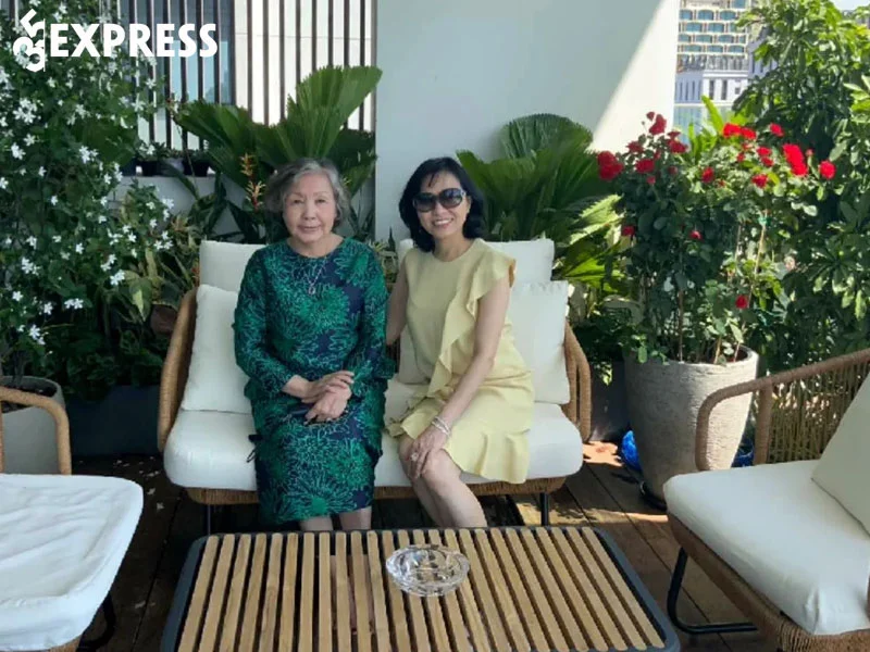 gia-the-gia-dinh-phia-nha-vo-ceo-ho-nhan-35express