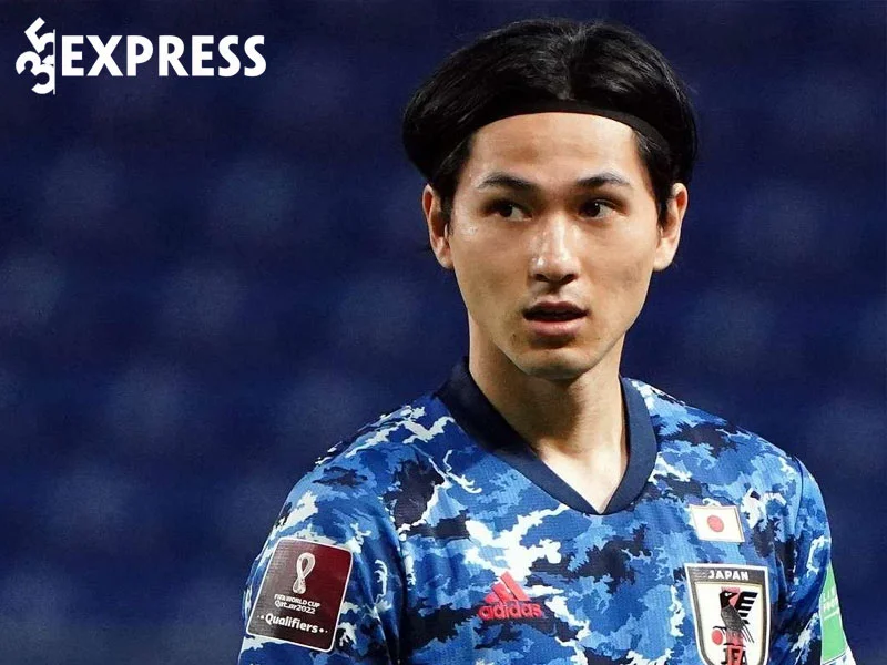 hanh-trinh-su-nghiep-cua-cau-thu-bong-da-minamino-takumi-1-35express