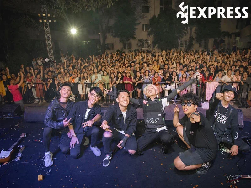 hanh-trinh-su-nghiep-cua-the-flob-35express