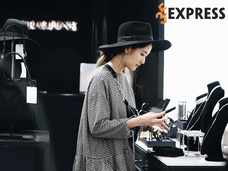 hanh-trinh-tro-thanh-nha-thiet-ke-julia-doan-3-35express