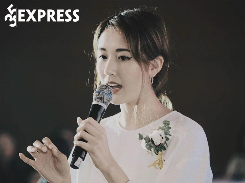 hanh-trinh-tro-thanh-nha-thiet-ke-julia-doan-35express