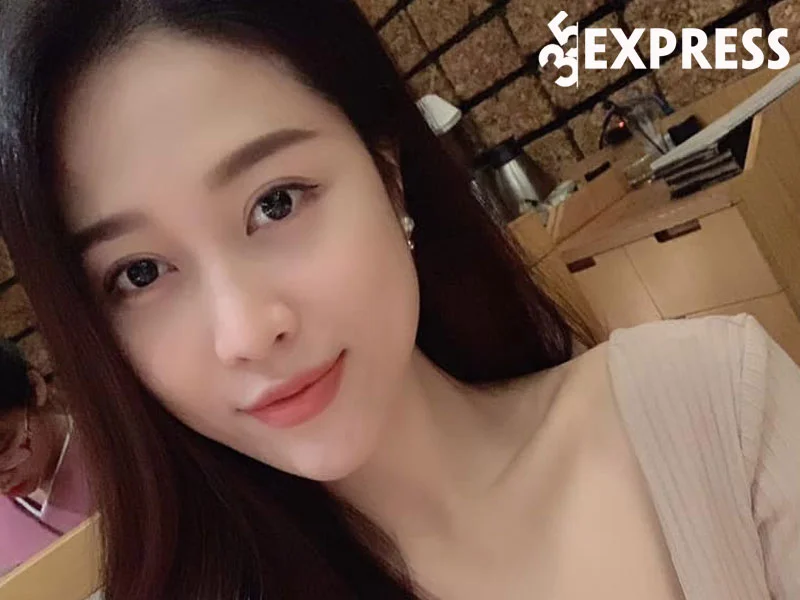 nguoi-mau-tran-cam-nhung-la-ai-1-35express