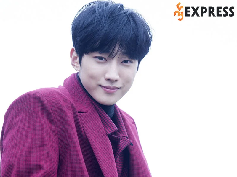 nhung-hinh-anh-dien-trai-cua-jung-jin-young-4-35express