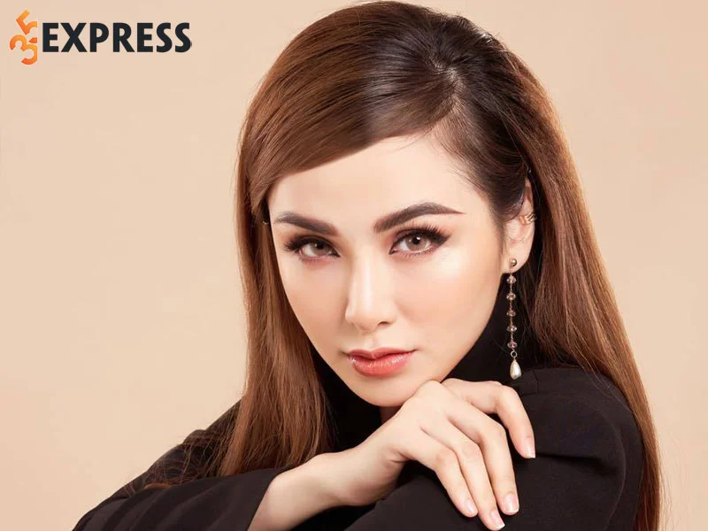 scandal-cua-hoa-hau-diem-huong-1-35express