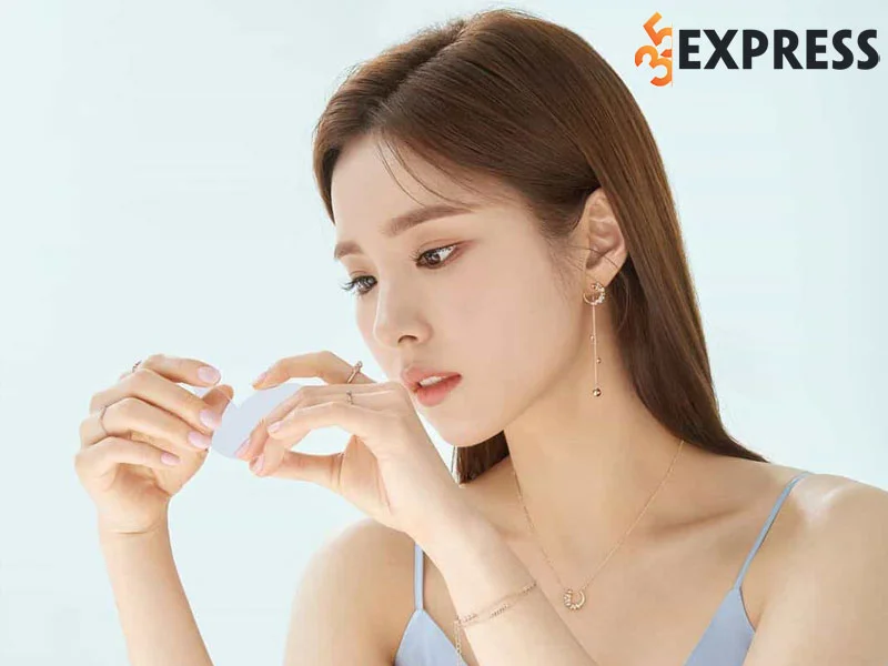 shin-se-kyung-va-tuyen-bo-dong-canh-nong-35express