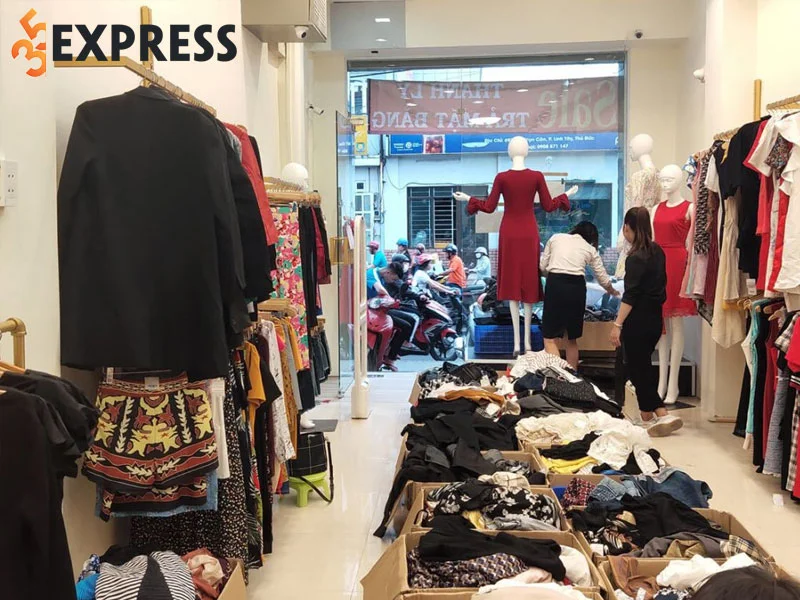 shop-vnxk-uratv-clothing-35express