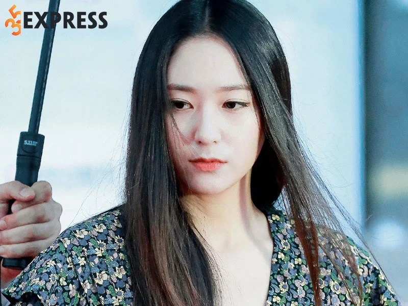 su-nghiep-ca-hat-cua-nu-ca-si-krystal-35express