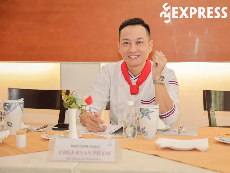 su-nghiep-cua-dau-bep-ryan-pham-5-35express