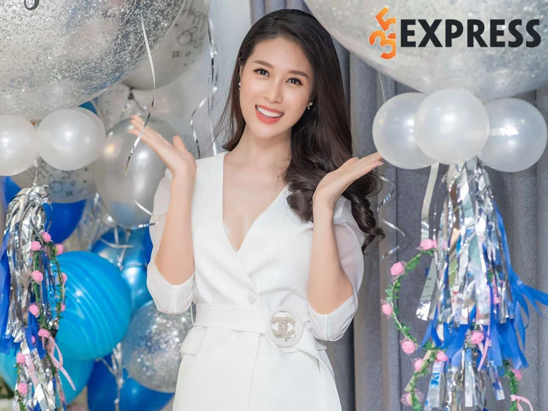 su-nghiep-cua-nguoi-mau-tran-cam-nhung-1-35express