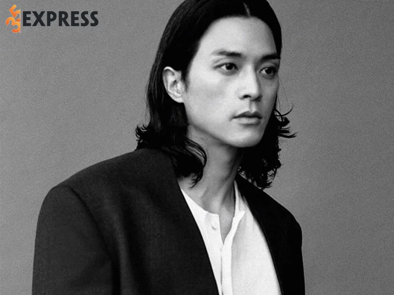 su-nghiep-dien-xuat-cua-kim-ji-hoon-3-35express
