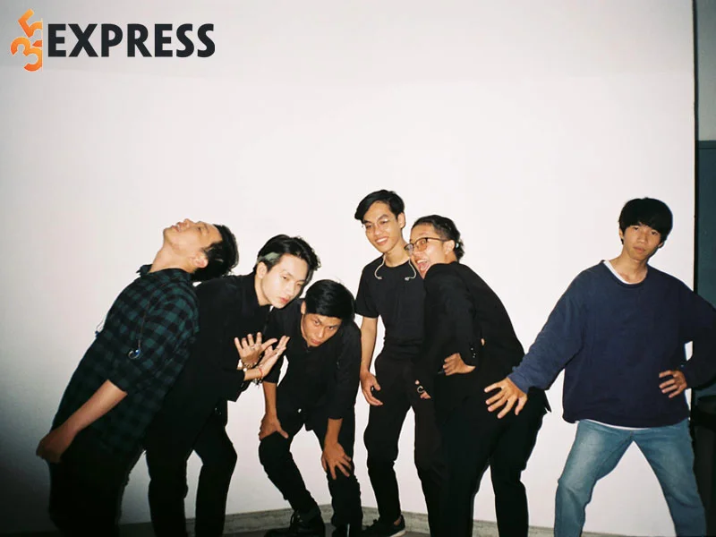 the-flob-chia-se-ve-cam-hung-lam-viec-trong-thoi-gian-gian-cach-xa-hoi-35express