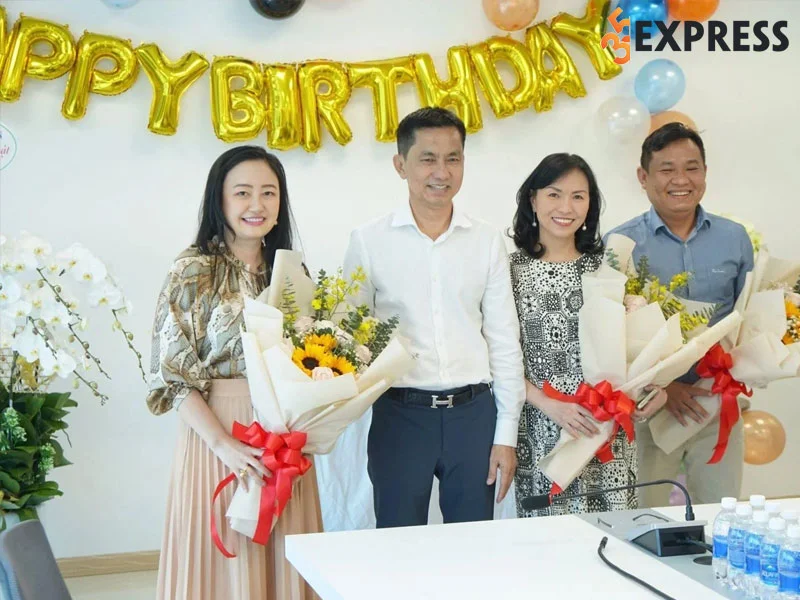 tieu-su-truong-nu-gia-toc-son-kim-so-huu-tai-san-cuc-khung-35express