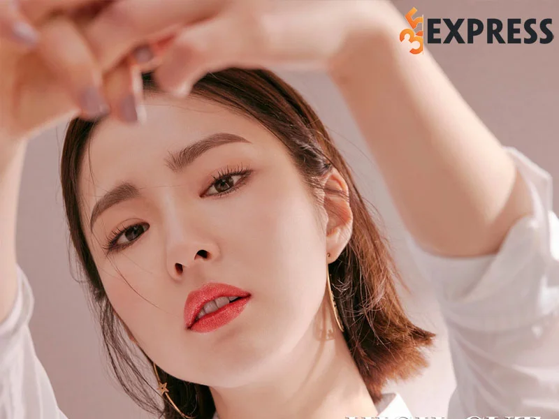 tom-tat-ly-lich-tieu-su-cua-nu-dien-vien-shin-se-kyung-35express