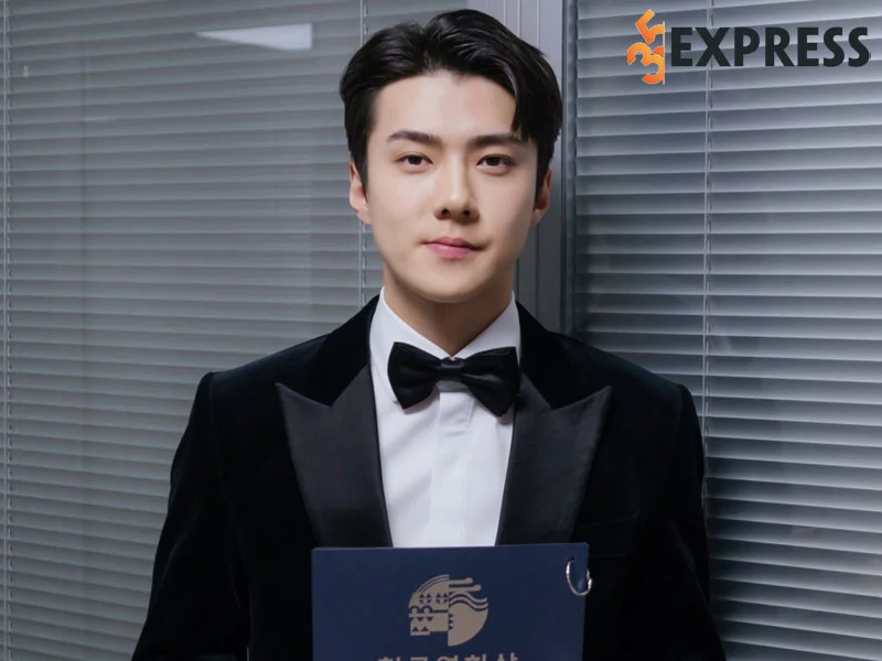 tom-tat-ly-lich-tieu-su-cuoc-doi-cua-ca-si-oh-sehun-35express