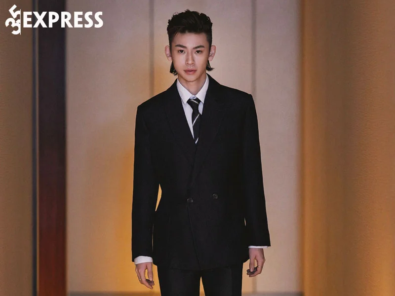 tom-tat-tieu-su-profile-cua-vuong-lam-khai-35express