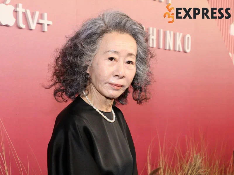 youn-yuh-jung-nu-dien-vien-han-quoc-dau-tien-nhan-giai-oscar-2-35express