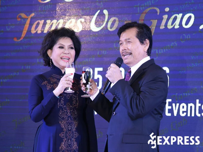 chong-danh-ca-giao-linh-dot-ngot-qua-doi-tai-dat-my-35express