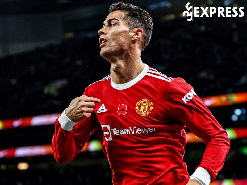 cristiano-ronaldo-huyen-thoai-bong-da-the-gioi-1-35express