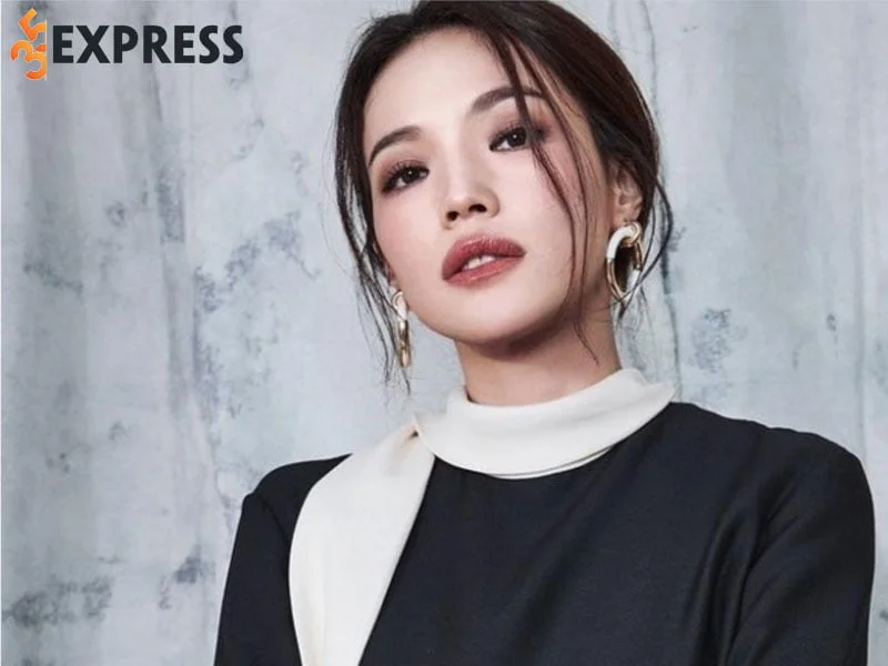 dien-vien-thu-ky-la-ai-1-35express