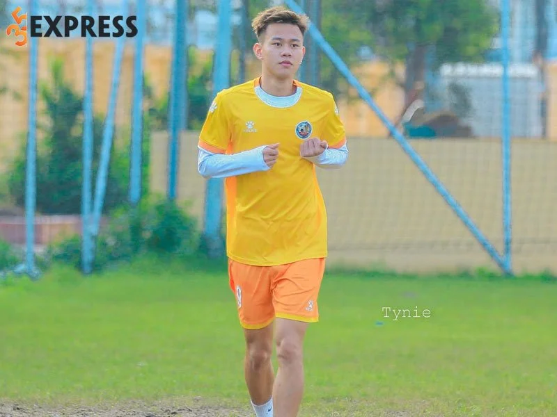 hoang-xuan-tan-duoc-trieu-tap-len-u22-viet-nam-1-35express
