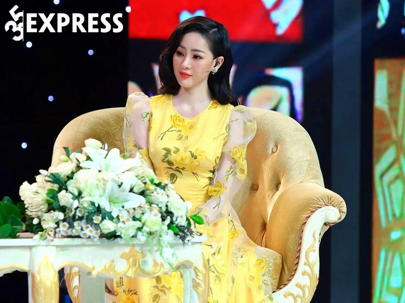 le-dinh-minh-ngoc-tu-co-gai-tu-ki-thanh-mc-ca-si-tai-nang-1-35express
