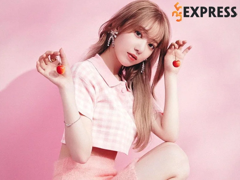 nhung-hinh-anh-xinh-dep-ngat-ngay-cua-ca-si-sakura-4-35express