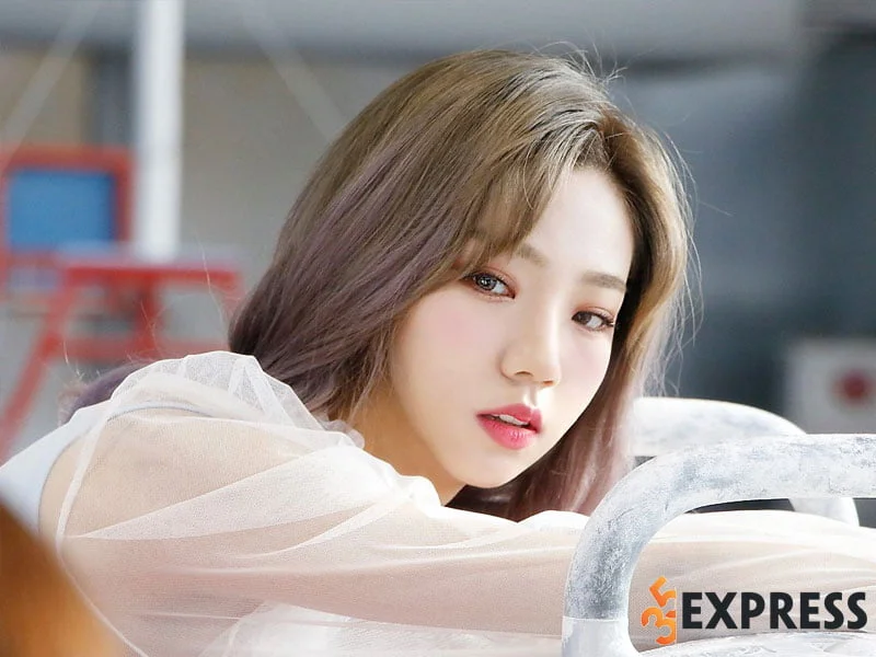 su-nghiep-am-nhac-cua-nu-idol-xinh-dep-yeo-reum-cosmic-girls-35express