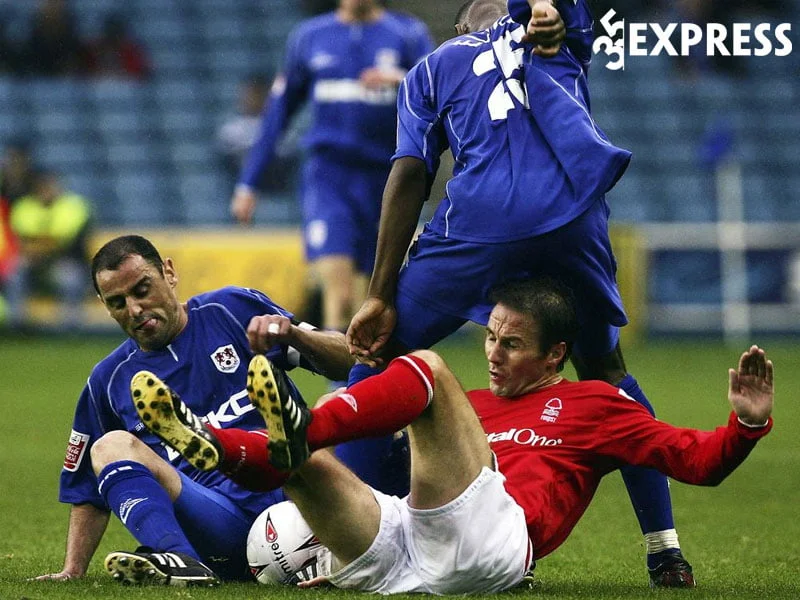 su-nghiep-cau-thu-bong-da-cua-kevin-muscat-2-35express