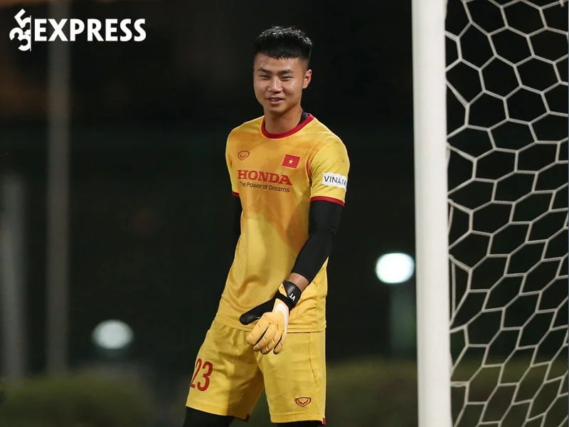su-nghiep-chinh-chien-cua-thu-mon-nguyen-van-toan-1-35express