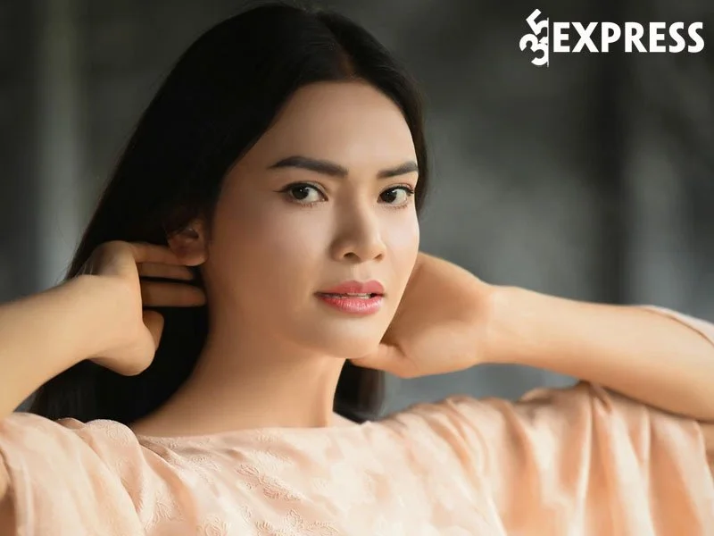 su-nghiep-cua-ca-si-pham-phuong-thao-35express