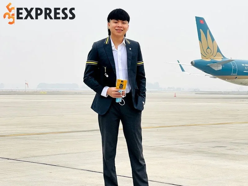 su-nghiep-cua-em-trai-kha-banh-pham-tuan-1-35express