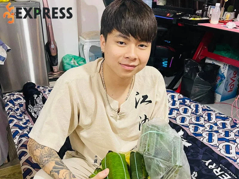 su-nghiep-cua-em-trai-kha-banh-pham-tuan-35express