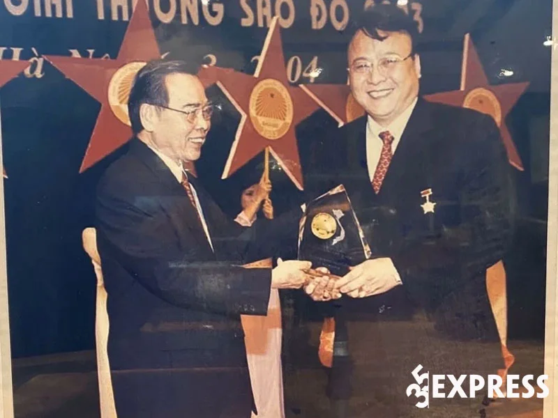 su-nghiep-cua-ong-do-anh-dung-chu-tich-tap-doan-tan-hoang-minh-35express