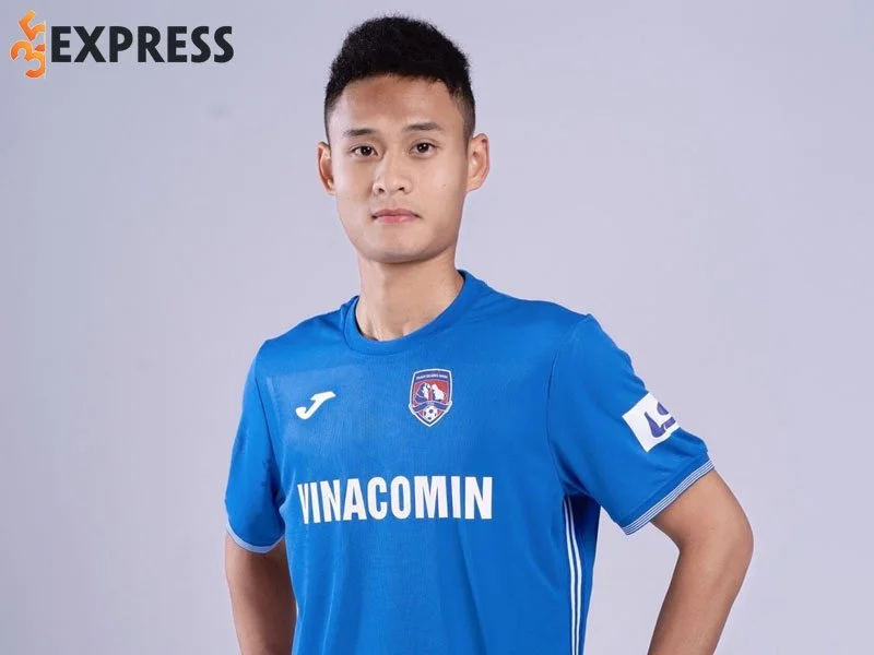 tom-tat-ly-lich-tieu-su-cua-cau-thu-doan-anh-viet-35express