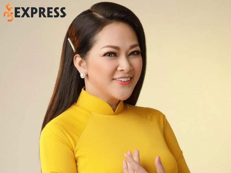 tom-tat-ly-lich-tieu-su-cua-nu-ca-si-nhu-quynh-35express