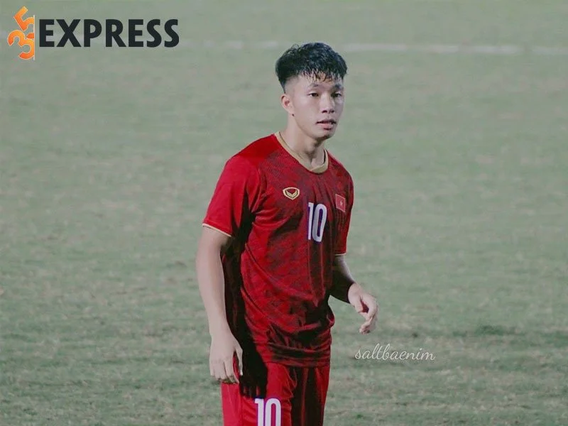 tom-tat-tieu-su-ho-so-thong-tin-ly-lich-cua-huynh-cong-den-35express