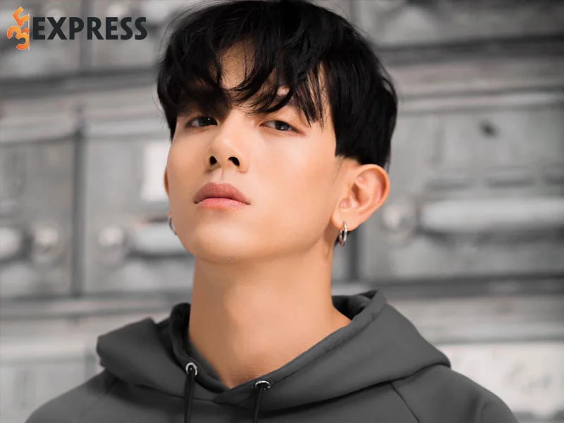 tom-tat-tieu-su-ly-lich-profile-cua-quoc-tit-35express