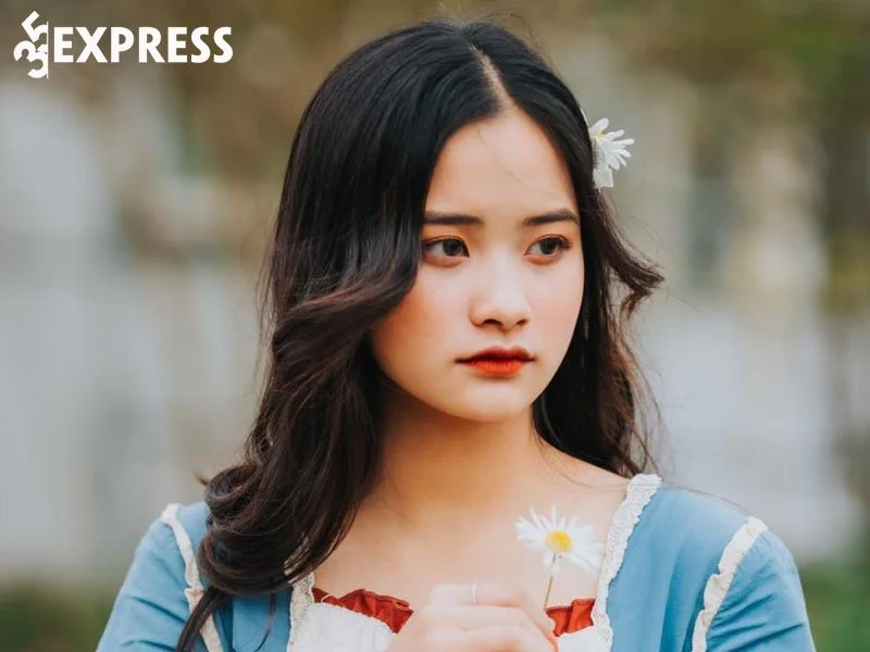 tom-tat-tieu-su-ly-lich-ve-vanh-cover-35express
