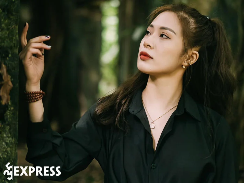 trang-chun-bo-viec-o-cong-ty-lon-ve-lam-tiktoker-1-35express