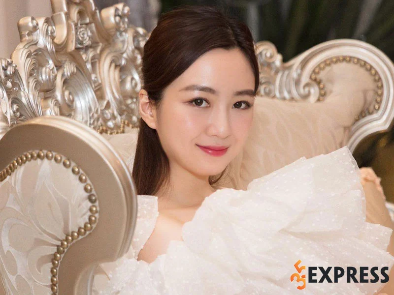 trinh-do-hoc-van-va-nhung-thong-tin-ve-anh-sa-35express
