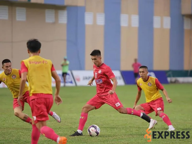 vo-nguyen-hoang-tien-dao-gioi-cua-tuyen-viet-nam-35express