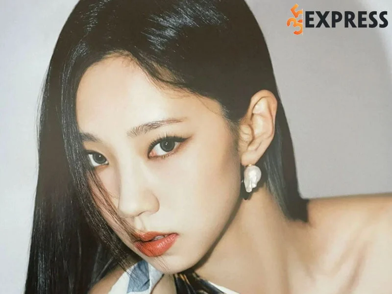 yea-reum-cosmic-girls-gay-bat-ngo-khi-giong-het-voi-karina-aespa-35express
