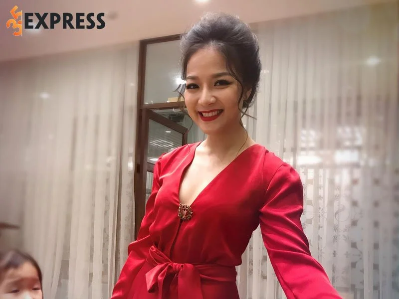 chan-dung-ba-me-tran-ha-thuy-thuy-bi-doi-lai-cong-ly-cho-con-hot-nhat-tiktok-35express