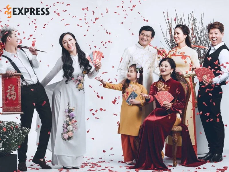 chup-anh-gia-dinh-tuart-wedding-35express