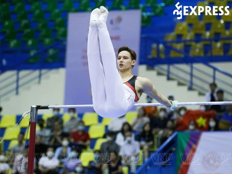 con-duong-theo-duoi-bo-mon-the-duc-dung-cu-cua-vdv-dinh-phuong-thanh-1-35express
