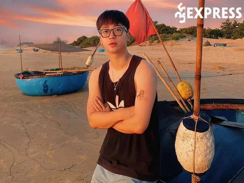 cung-xem-mot-so-hinh-anh-cua-blogger-ninh-tito-35express