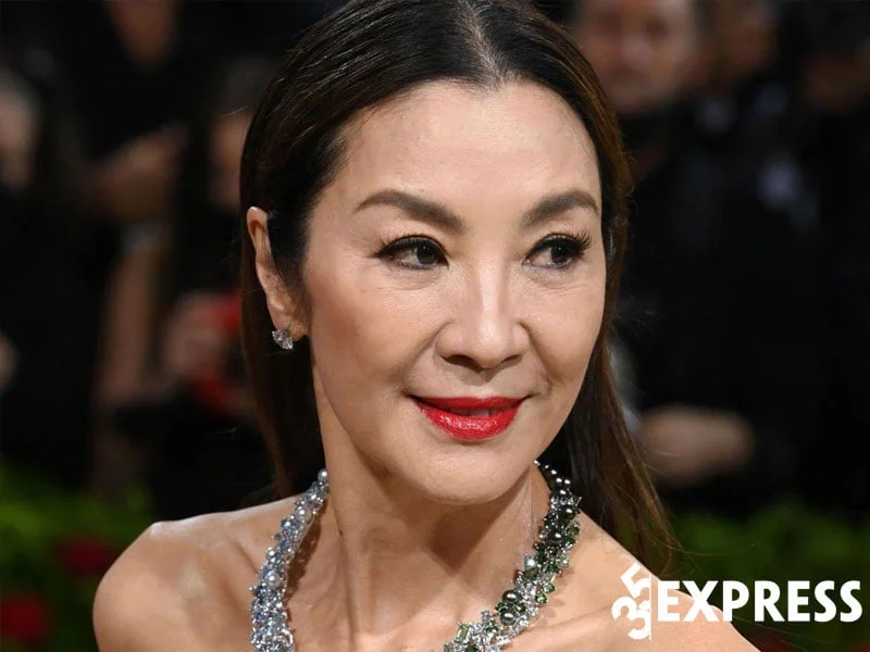 duong-tu-quynh-xuat-hien-an-tuong-tai-met-gala-2022-1-35express