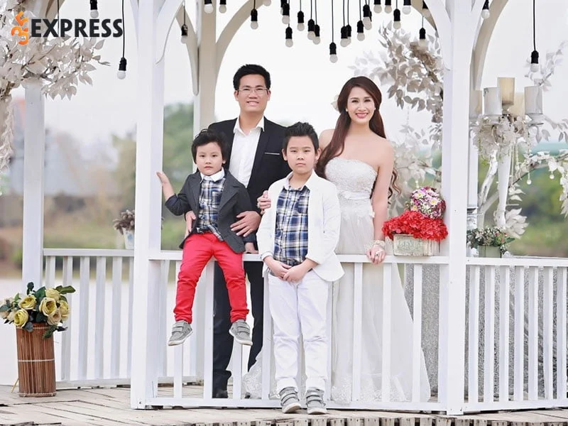 hongkong-studio-chup-anh-gia-dinh-35express