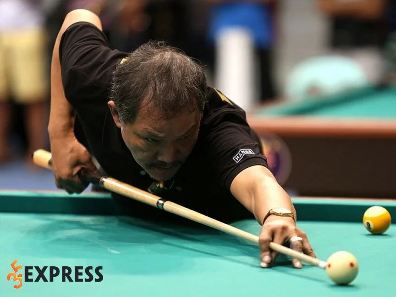 khoi-dau-su-nghiep-cua-huyen-thoai-efren-reyes-1-35express